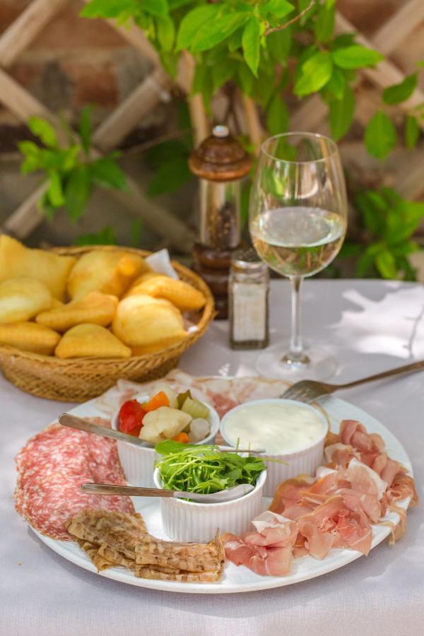 Agriturismo Molino Nuovo 圣彼得罗-泰尔梅堡 外观 照片